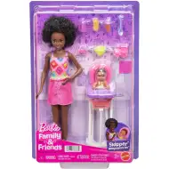 Păpușa Barbie într-o rochie roz set de joacă bone babysitter - Mattel