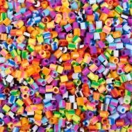 PlayBox: Mărgele MIDI de 5mm, set de 20000 de bucăți, mix de mărgele în dungi, într-un recipient.