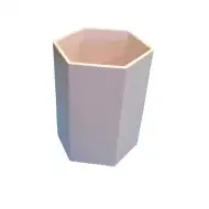 PlayBox: Suport de creioane din carton în formă de hexagon