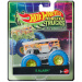 Hot Wheels Monster Trucks: 5 Alarm, mașinuță 1/64 cu roți albastre, care luminează în întuneric – Mattel