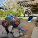 Hot Wheels Monster Trucks: Mega Tiger Shark RC mașină cu telecomandă - Mattel