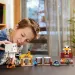 LEGO® Minecraft: Nava fantom și atacul satului (21273)